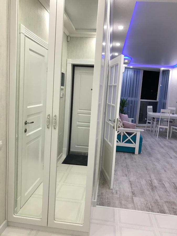 Luxe Apartment on Drahomanova Kiev Extérieur photo