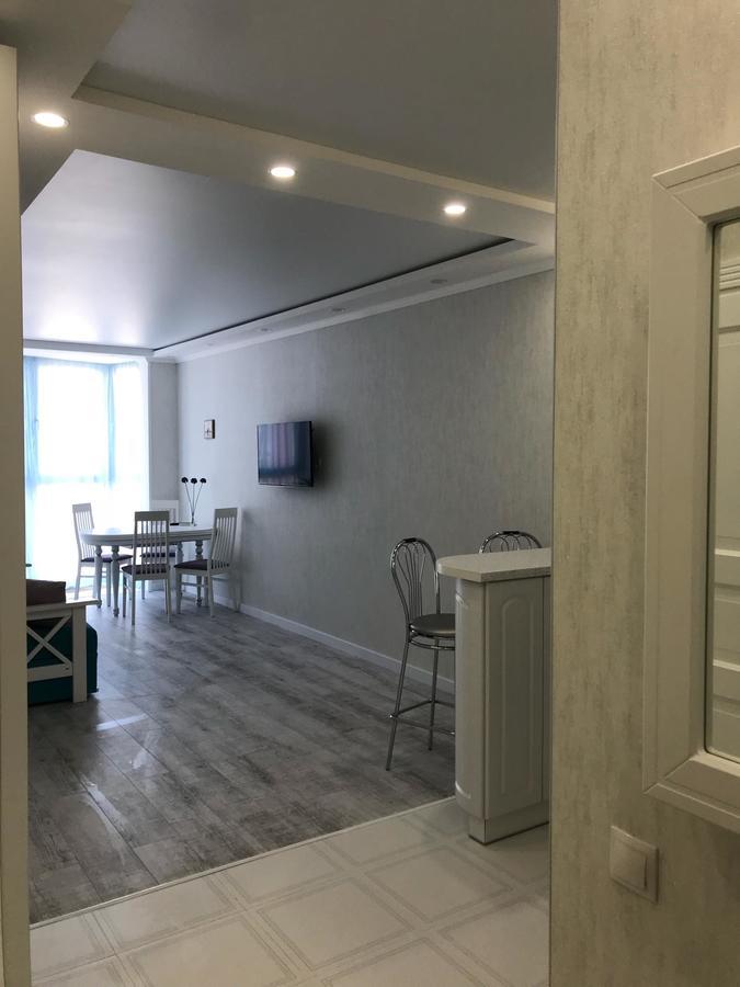 Luxe Apartment on Drahomanova Kiev Extérieur photo